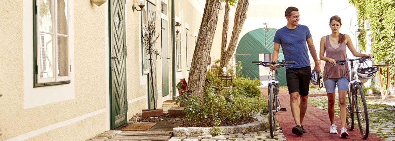 Hotel Landhaus Moserhof Gumpoldskirchen Dış mekan fotoğraf